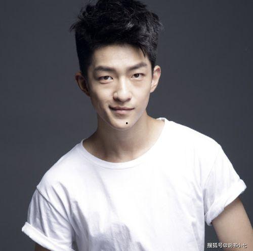 娱乐圈吃瓜187男星是指谁,187男星之谜，究竟是谁引发热议？